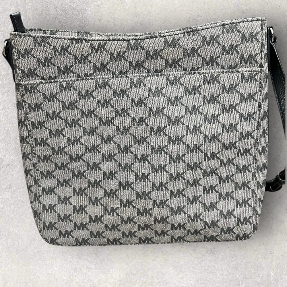 Michael Kors like new